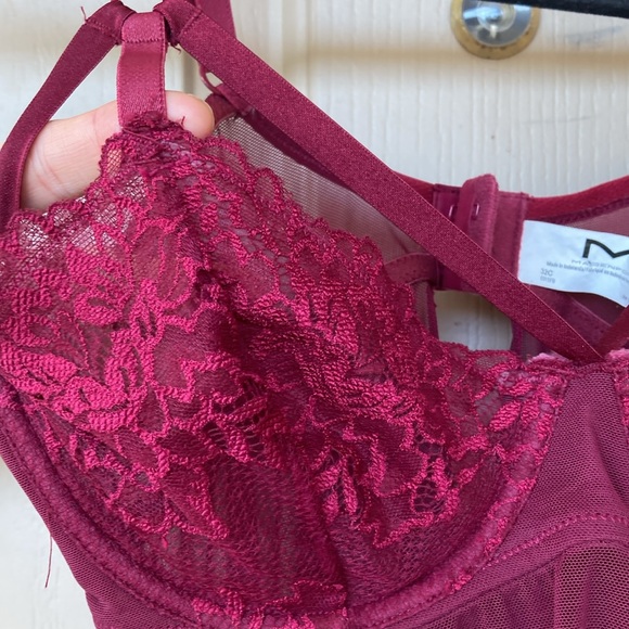 Maidenform 32C Burgundy, sexy lingerie with lace top and cheer bottom - Picture 4 of 12